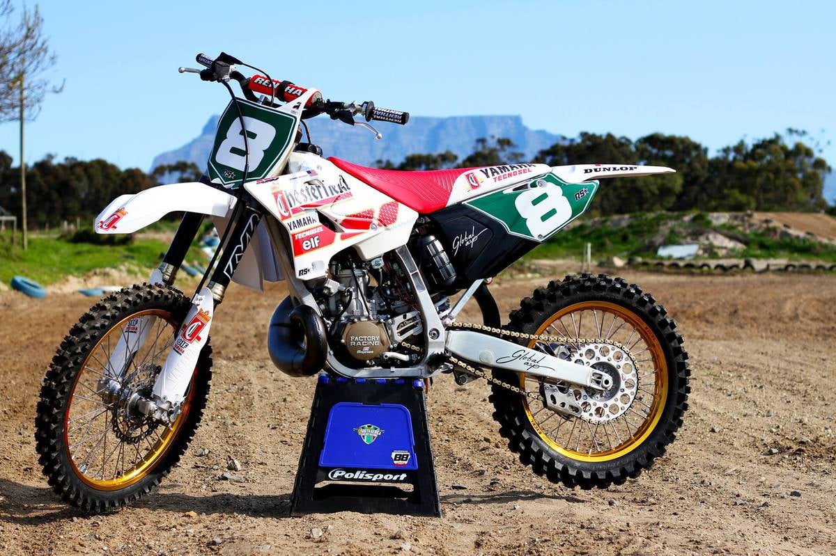  Yz  125  retro white  plastics and red seat cover and 